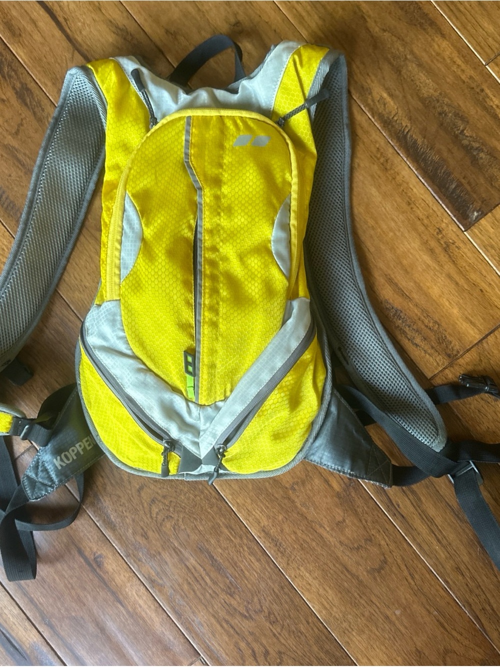 Koppen Hydration Backpack Outdoor Yellow for 2L BLADDER INCLUDED Water